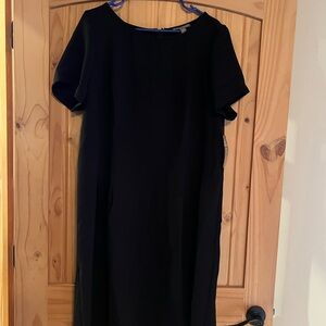 Black short sleeve dress